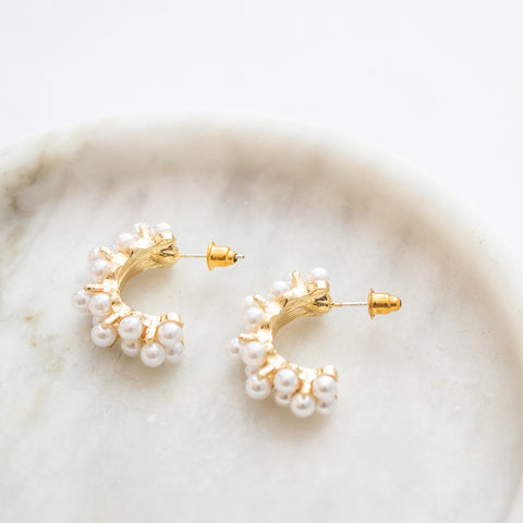 cluster dreams | pearl earrings
